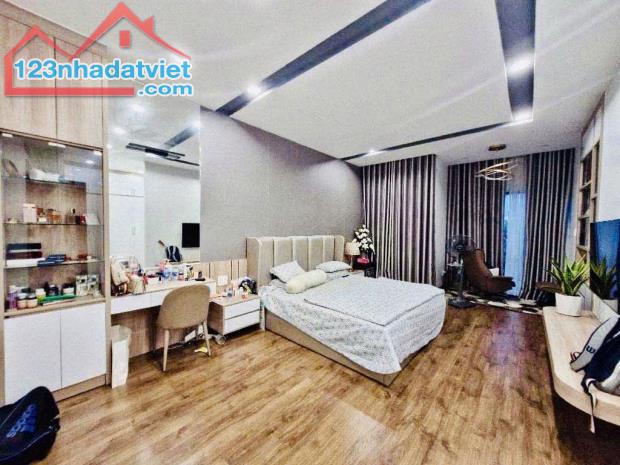 BÁN NHÀ SIÊU HOT - PHỐ ĐÔNG VILLAGE QUẬN 2,DTSD 360M2,GIÁ 16.5 TỶ nhà hoàn thiện full nội - 5