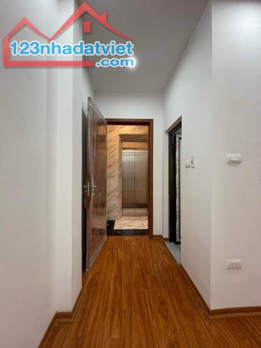 Nhà đẹp long lanh ngõ 173 Hoàng Hoa Thám, 9.5 tỷ, 38m2x6T, ở luôn