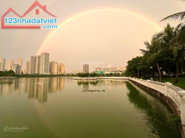 Hàng hiếm: Chủ chuyển công tác bán BT liền kề 93.5m2 Vinhomes Green Bay NTL.0904604054 - 1