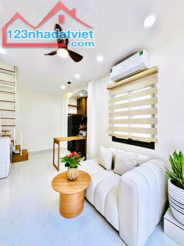 3x TỶ - SIÊU PHẨM 2 TẦNG FULL NỘI THẤT, DTSD 40 M2, ÔTÔ ĐẬU CỬA, NGAY VINCOM PHAN VĂN TRỊ. - 2