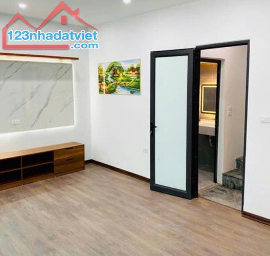 Bán nhà Hoàng Mai, lô góc dân xây, thoáng, gần phố, 30m2, 5 tầng, nhỉnh 5 tỷ - 2