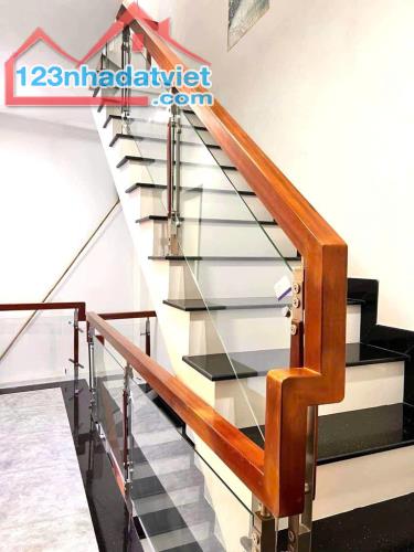 Bình Tân -Giáp Tân Phú. *5x 23m - 4Tầng- Hẻm 5m-Chỉ hơn 5,4Tỷ. + Vị trí: . Gần Bệnh Viện B - 3