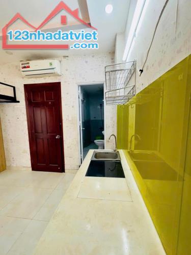 CHDV HẺM Ô TÔ THÔNG - 42M2 - 5 TẦNG - DOANH THU 32TR/THÁNG - CHỈ 7,2 TỶ - 4