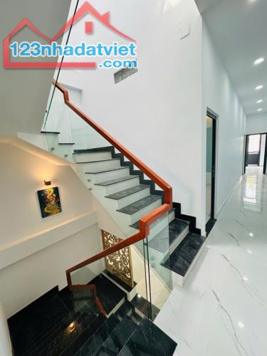 🏠NHÀ BÁN Giảm 150tr còn 6.63 tỷ DT4*16,8= 67M2 - 3 TẦNG - HẺM XE HƠI VÔ NHÀ - SỔ VUÔNG P - 2