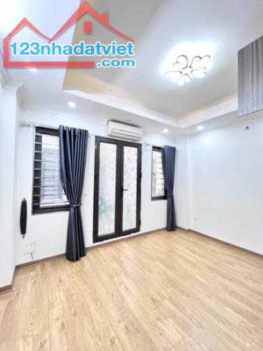 TAM TRINH, YÊN SỞ NGÕ RỘNG-NÔNG NHÀ ĐẸP GIÁ THƠM _DT :66 M²×5 Tầng -4,5 TỶ - 1