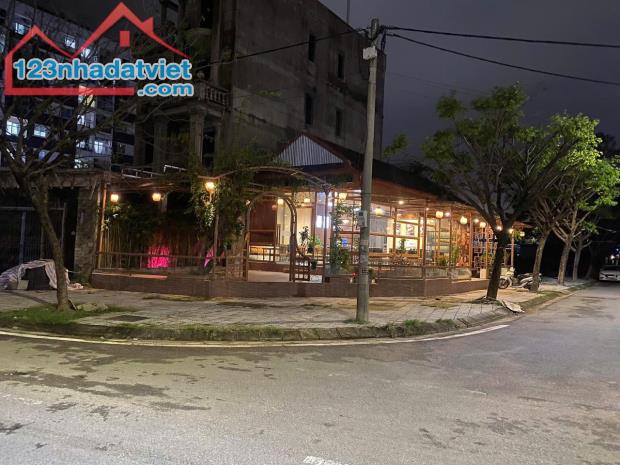 Cho thuê quán Cafe 2 mặt tiền ngay trục đường Vũ Thắng, P. Xuân Phú, TP. Huế - 1