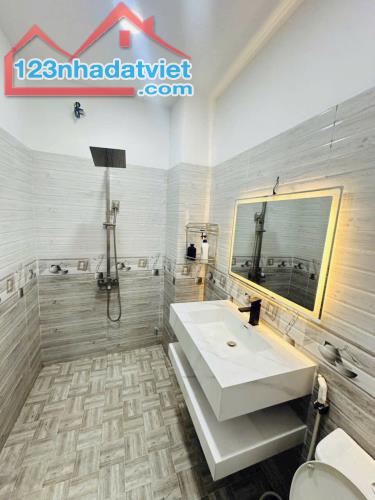 BÁN CĂN BIỆT THỰ SÂN VƯỜN 170,4 m2 GIÁ TỐT CHỈ 9,8 TỶ TL - 4