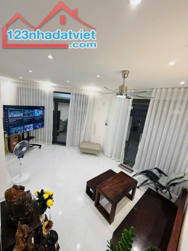 Bán nhà mới 2 tầng hẻm Võ Trứ dt 50.4m2  bán 3.260 tỷ liên hệ: 0905724084 Bích