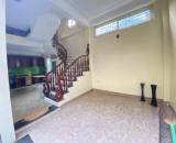 SIÊU PHẨM KIM GIANG 35M2 4 TẦNG Ô TÔ ĐỖ CẠNH NHÀ -CẠNH HỒ, MẶT SAU VIEW SÂN CHƠI CHỈ 5.55t