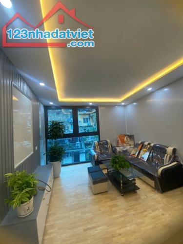 BÁN NHÀ TẬP THỂ GIẢNG VÕ, HÀO NAM,  ĐỐNG ĐA, T2, 70 M2, 3 NGỦ, 2 THOÁNG, 3.25 TỶ.