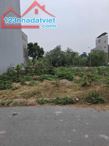 Bán đất phân lô Tứ Hiệp 70m  mặt tiền rộng ô tô dừng đỗ bạt ngàn tiện ích giá 14.75 tỷ - 1