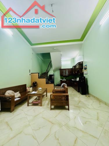 Chưa đến 7 tỷ, Nhà đẹp 42m2 Bắc Từ Liêm, Taxi đỗ cổng, Gần phố, An sinh tốt, Ở ngay - 1