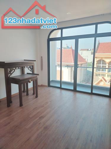 ** Giảm giá bán rẻ! Nhà Cổ Linh Thạch Bàn - Ô tô vào nhà - Cách Aeon 1,5km - 56m2*5T*4m - 4