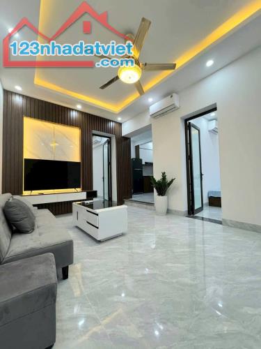 Bán tập thể khu Thái Hà ở ngay, nhiều tiện ích 60m2 2 ngủ nhỉnh 4 tỷ.