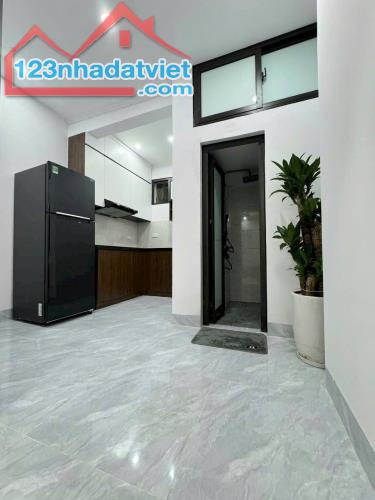 Bán tập thể khu Thái Hà ở ngay, nhiều tiện ích 60m2 2 ngủ nhỉnh 4 tỷ. - 3