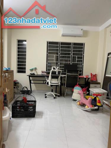 Cần Bán Gấp Căn Nhà Ở Phan Đình Giot,HĐ,Cách 10M Ra Đường Ô Tô.Gía 6.5 Tỷ Có TL - 2