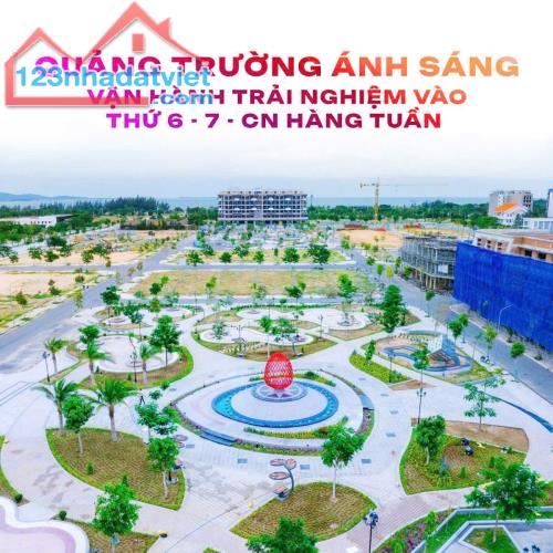 Nhà phố 4 tầng mặt biển Bình Sơn, trung tâm TP Phan Rang, sổ sẵn, bàn giao ngay.