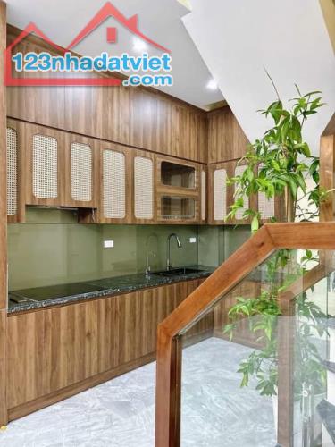 5.85 TỶ - BÁN NHÀ BÁT KHỐI, MỚI TINH – 38m2 – 5 Tầng - 2