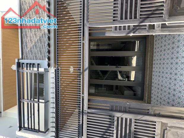 Rẻ nhất Tân Bình. Sát Mặt Tiền, đi bộ ra Chợ, 2 Tầng, 40m2. Gía 4.4 tỷ còn Thương Lượng