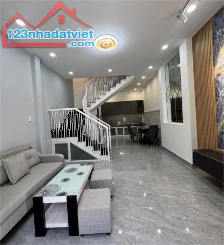 Rẻ nhất Tân Bình. Sát Mặt Tiền, đi bộ ra Chợ, 2 Tầng, 40m2. Gía 4.4 tỷ còn Thương Lượng - 1