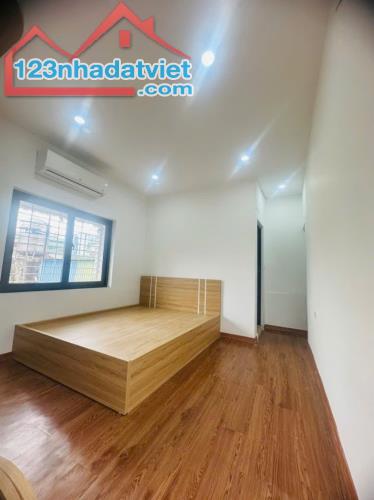 tập thể KIM MÃ - 2 ngủ 1 khách 2 vệ sinh - 65m2 giá 3,26 tỷ - 0859990768 - 2