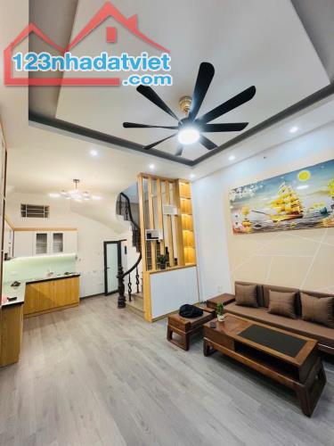 BÁN NHÀ MỸ ĐÌNH - 35M², NHÀ 5 TẦNG, CÁCH Ô TÔ ĐỖ CHỈ VÀI BƯỚC CHÂN HƠN 6 TỶ XÍU