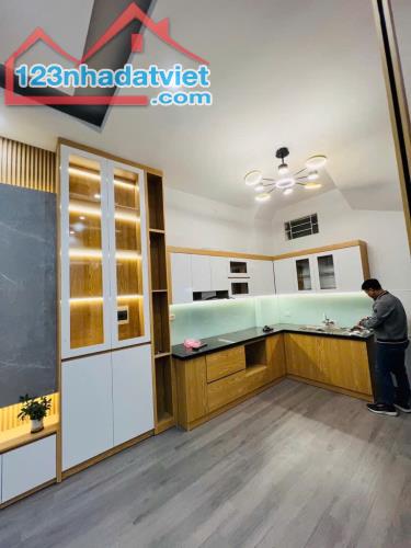 BÁN NHÀ MỸ ĐÌNH - 35M², NHÀ 5 TẦNG, CÁCH Ô TÔ ĐỖ CHỈ VÀI BƯỚC CHÂN HƠN 6 TỶ XÍU - 2