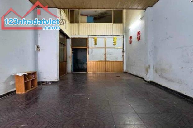 Bán nhà hẻm xe tải, Cách Mạng Tháng Tám, Tân Bình, 3.4m x 11m, 50 m² - Giá 4.99 tỷ TL