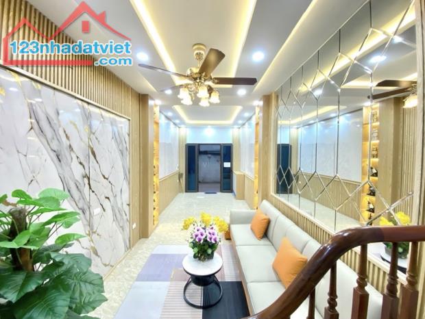 CỰC HIẾM - Nhà mới đón Tết - NGUYỄN KHOÁI - Ô tô tránh - Tiện ích ngập tràn - 32m2 - 3 tần - 1