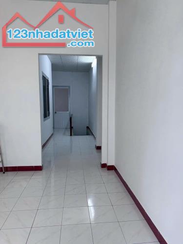 Bán Nhà 2 tầng hẻm đường Trần Nhật Duật Tp Nha Trang dt 78m2 ngang 5,4m Giá 4,9 Tỷ - 4