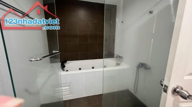 Bán CHCC Garden Court 1, DT 109m2, 2PN, 2WC, lầu trung, giá 8 tỷ TL - 5