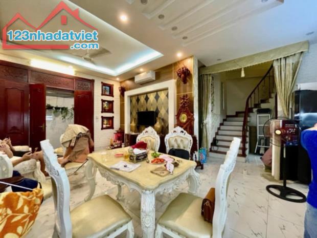 Bán nhà phố Khâm Thiên, nội thất full xịn xò, cần bán nhanh diện tích 53.8m2 giá 12.5 tỷ - 3