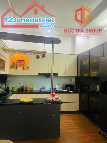 Nhà bán mặt tiền đường Trương Quyền gần bệnh viện Quốc Tế, Vincom sổ hồng 194m2 giá 13 tỷ - 3