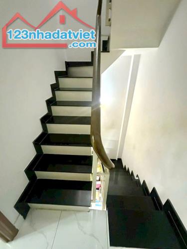 Nhà 5 tầng nở hậu hẻm ÔTô đường Nguyễn Thị Tần P2Q8. Giá 7,38 tỷ TL - 3