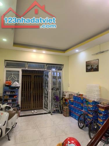 🏠NHÀ BÁN184/Phạm Văn Hai DT 4*12=48m2Nhà 3 Lầu4 3pn 2wc Giá 6,1Tỷ P3 Q.Tân Bình  ⛩️Vị Trí - 4