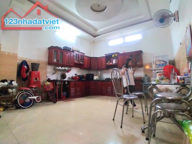 🍁 Nhà Quận Tân Bình - 🚖 Đường Ôtô Tránh - Một Đời Chủ - 54m² - 🏘 4 Tầng Ở Ngay - 8.x tỷ - 3