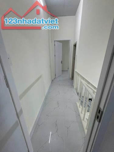 BÁN NHÀ ĐẸP HXH  THÔNG . ĐƯỜNG CMT8  44M2 2 TẦNG. TÂN BÌNH 6.4 TỶ . - 4