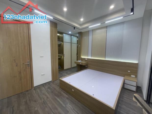 Tam Trinh Nhà Siêu Đẹp,Hiếm Có Một  Không Hai - 35m² x 5 Tầng Nhỉnh 5 tỷ ra cổng Ô Tô Trá - 1