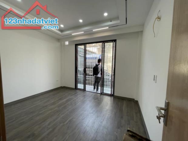 Tam Trinh Nhà Siêu Đẹp,Hiếm Có Một  Không Hai - 35m² x 5 Tầng Nhỉnh 5 tỷ ra cổng Ô Tô Trá - 2