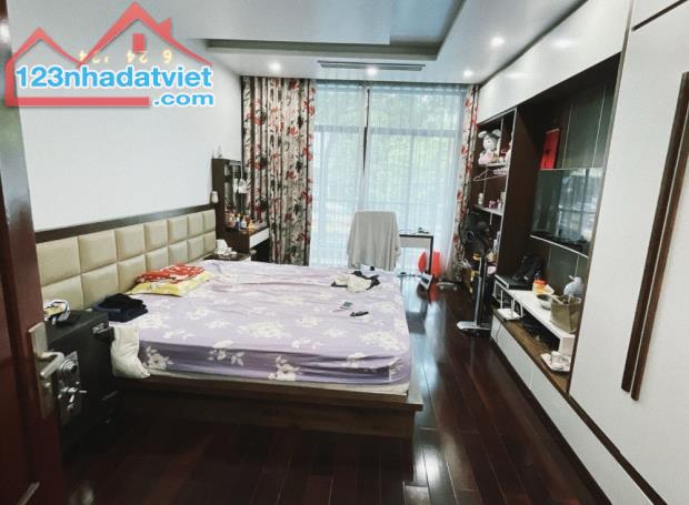 Bán nhà Âu Cơ - 105m2, 5 tầng, mặt tiền 4,1m - Ô tô vào nhà - Nhỉnh 15 tỷ - Lhe 0865679188 - 2