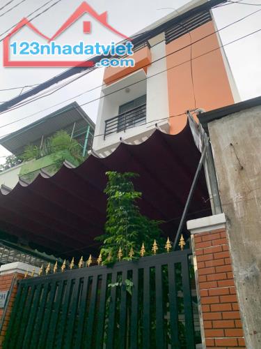 **Bán nhà đường Đất Thánh** phường 6 Tân Bình; 6x8; 5 tầng, hxh 5m