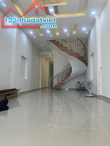 🏡 Nhà Đẹp Gần Gò Vấp – Vị Trí Vàng, Thanh Khoản Cao, Thu Nhập Đều! Chỉ 4.85 Tỷ - 5