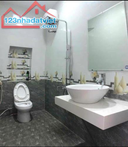 NHÀ MẶT TIỀN THẾ LỮ -130M2 - 3 TẦNG - MT:5M - GẦN BIỂN, SÔNG- DT: 20 TRIỆU/ THÁNG - 8.2 T - 3