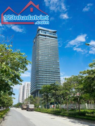 BÁN CĂN HỘ CHUNG CƯ CAO CẤP SUNSHINE GOLDEN RIVER, GIÁ CHỈ 24 TỶ, DIỆN TÍCH 212M2, 4PN,