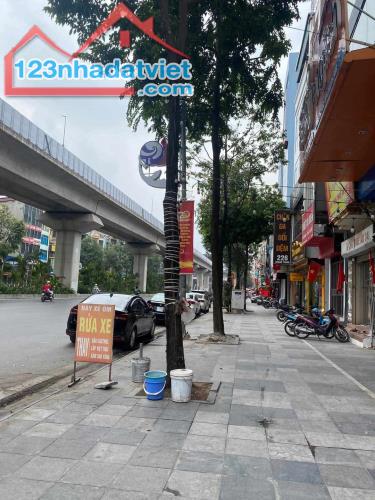 Nhà mặt phố tại Quang Trung, 14 tỷ, 40 m2, vỉa hè 5m, Kinh Doanh, pháp lý đầy đủ, Hà Đông - 2