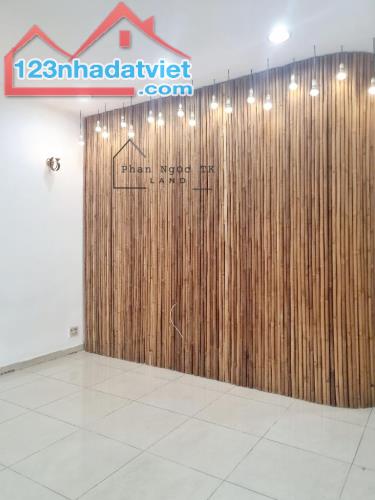 Nhà sát Aeon Tân Phú, DT đẹp 5x15m 2 tầng, chỉ 4,8 tỷ - 2