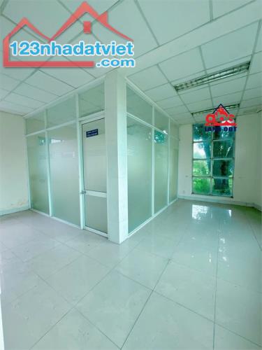 X130 nhà xưởng sản xuất cần chuyển nhượng, thu hút nhiều DN NN đầu tư ổn định - 3