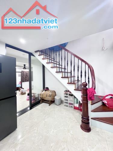 TẬP THỂ TRƯƠNG ĐỊNH - TẦNG 2 PHỐ NGUYỄN AN NINH - DTSD SIÊU RỘNG  180m😍TẶNG FULL NỘI THẤT - 4