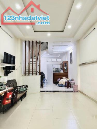 5 Tỷ 25 - NHÀ 4 TẦNG- 64m2-ĐÌNH PHONG PHÚ, TNP B, Q.9