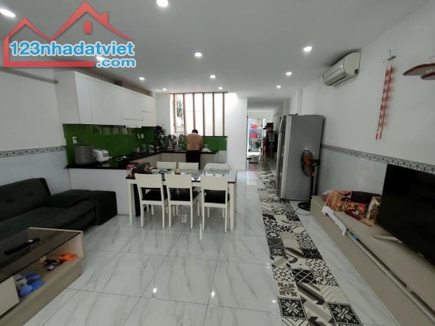 NHÀ 2 TẦNG • 93M2 SỔ VUÔNG • 3PN • TRUNG TÂM TIỆN ÍCH - 2